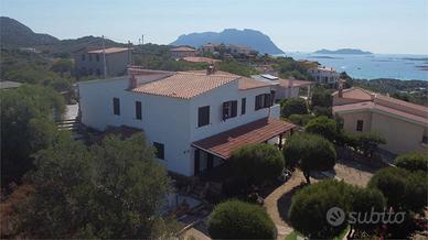 Porto Istana Villa con vista mare, giardino e dop