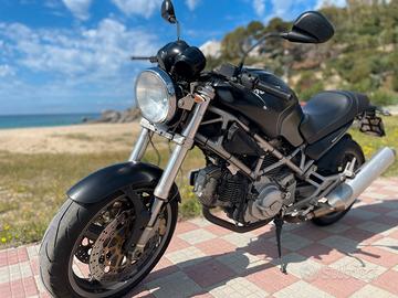 Ducati Monster 620 dark