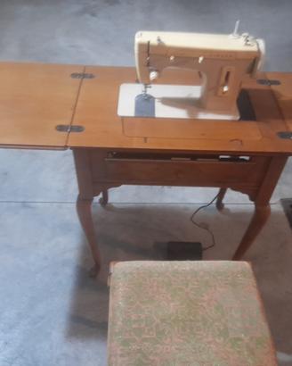 Macchina da cucire