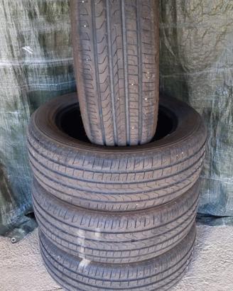 Pirelli Scorpion 225/60 R18 Set Completo
