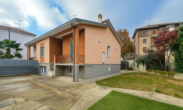 Villa o villino Abbiategrasso [Cod. rif 2183VRG]