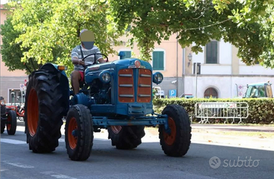 Trattore Fordson Super Major