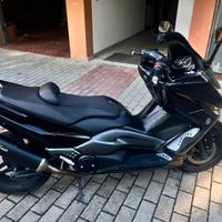 Tmax 500 anno 2010