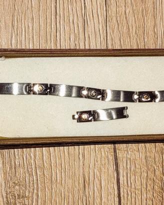 Bracciale d'acciaio con punti d'orati