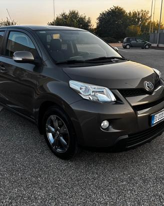 Toyota Urban Cruiser 1.4 D-4D AWD Lounge X UNICO P