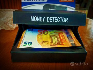 Rilevatore di banconote false 
