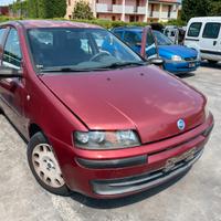 Ricambi usati per Fiat Punto 1.2 benz '00 188A4000