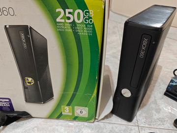 Xbox 360 + Giochi e Kinect