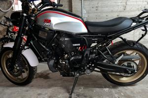 YAMAHA XSR 700 XTRIBUTE