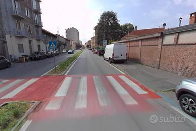 Venaria reale semi indipendente con giardino