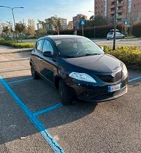 Lancia Ypsilon con soli 8900 km leggi descrizione