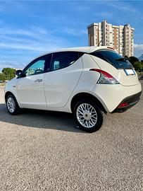 Lancia Y 0.9 TwinAir 85 CV Metano