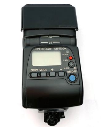 Flash Nikon Speedlight SB-50DX con custodia
