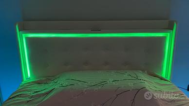 Letto sospeso Led