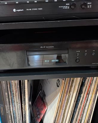 Cd player e piatto per vinili