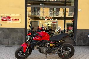 Ducati Monster 890 Monster+ V2 Red MY 2026