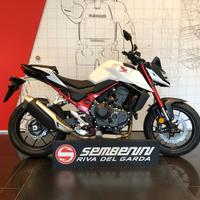 Honda Hornet CB750 Pearl White