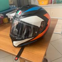 OUTFIT DA MOTO- casco, giacca, jeans, Guanti