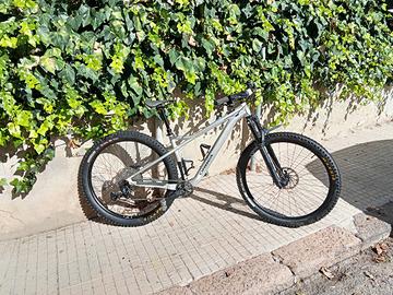 Orbea Laufey H10 mod 2023 cerchi 29 M