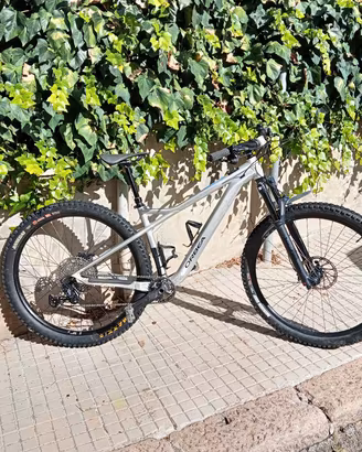 Orbea Laufey H10 mod 2023 cerchi 29 M