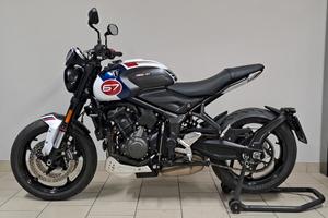 Triumph Trident 660 Triple Tribute