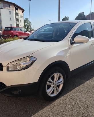 Nissan Qashqai 1.6 GPL gancio traino lavori certif
