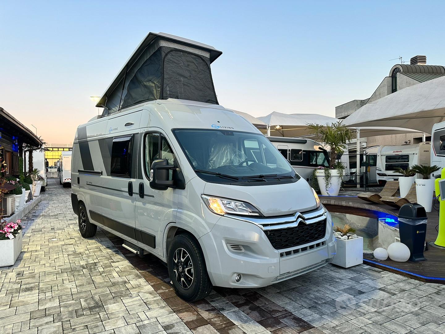 Camper oblò SOLO PARTE INTERNA - Caravan e Camper In vendita a Monza e  della Brianza