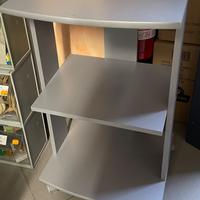 Mobiletto grigio per ufficio con rotelle