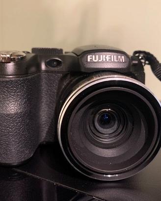 Fujifilm FinePix S2500HD