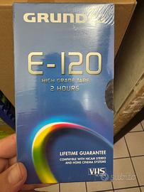 Videocassette nuove GRUNDIG e CD nuovi
