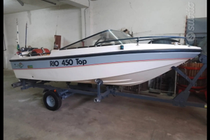 Barca motore e carrello