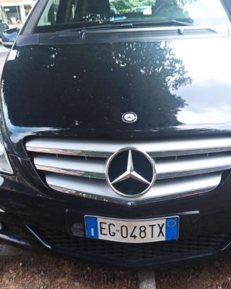 MERCEDES CLASSE B 180 BENZINA DEL 2011