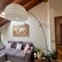 Lampada da terra ad arco