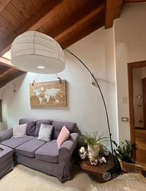 Lampada da terra ad arco