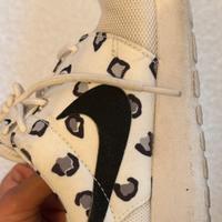 Scarpe nike bianco / maculato