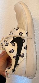 Scarpe nike bianco / maculato
