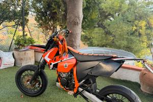 Moto ktm 125 cc 2 tempi