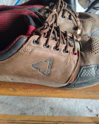 Leatt 3.0 Flat (Aaron Chase Signature Edition).
