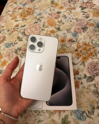 iPhone 15 Pro Max 256 GB-Titanio bianco