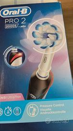 Spazzolino elettrico Oral-B PRO2 2000S