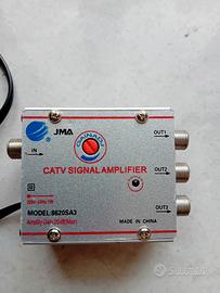 Amplificatore segnale TV a tre uscite