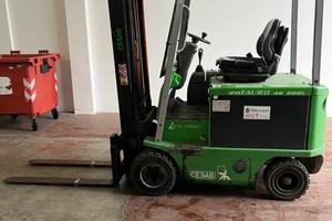 Carrello elevatore più 2 trans pallet