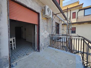 2 LOCALI A GIARDINI NAXOS