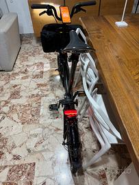 Bici Brompton pieghevole con pedalata assistita