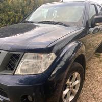 Nissan Navara 2.5 dCi 190CV 4 porte Double Cab LE