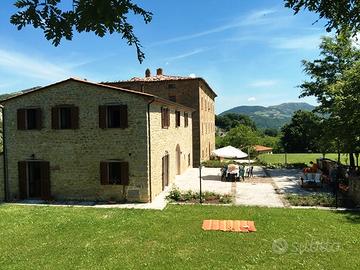 LAST MINUTE CAPODANNO: CASALE 30/42 pax + SALONE