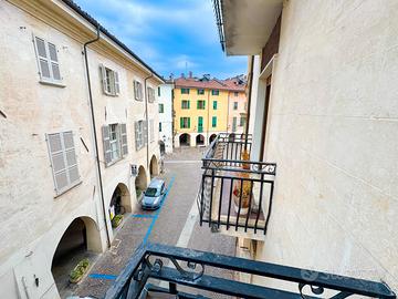 Ampio appartamento di 90 m² con ascensore, parquet