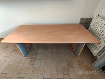 tavolo da ufficio 