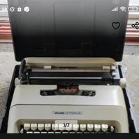 Macchina da scrivere vintage Olivetti  anni '80