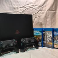 PS4 PRO 1TERABYTE + 2 DUALSHOCK + 3 GIOCHI